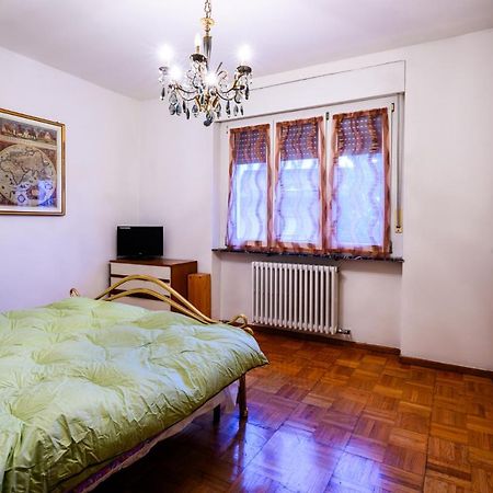 מצולומברדו Retro Apartment In The Mountains מראה חיצוני תמונה