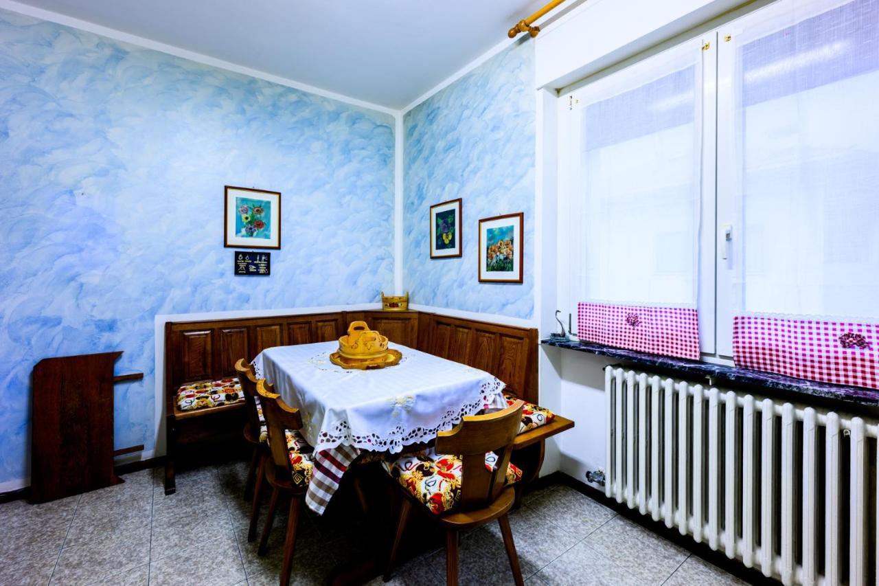 מצולומברדו Retro Apartment In The Mountains מראה חיצוני תמונה